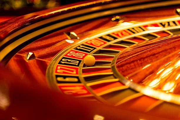 scatter911 Lucky Twins betting interface showing Match and Different options with live results